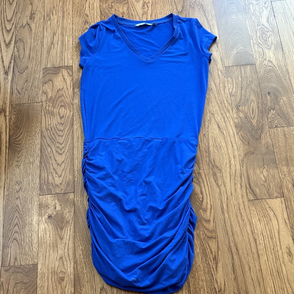 Athleta Royal Blue V-Neck Ruched Tee